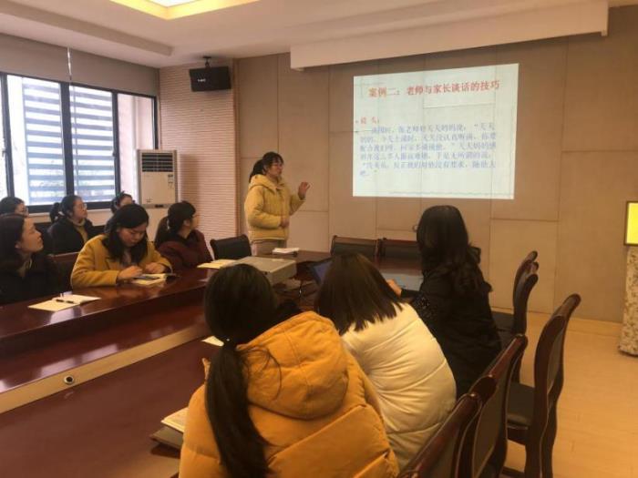 http://s.yun12.cn/brsyyey/images/incwk5ozgte20200622143704.jpg